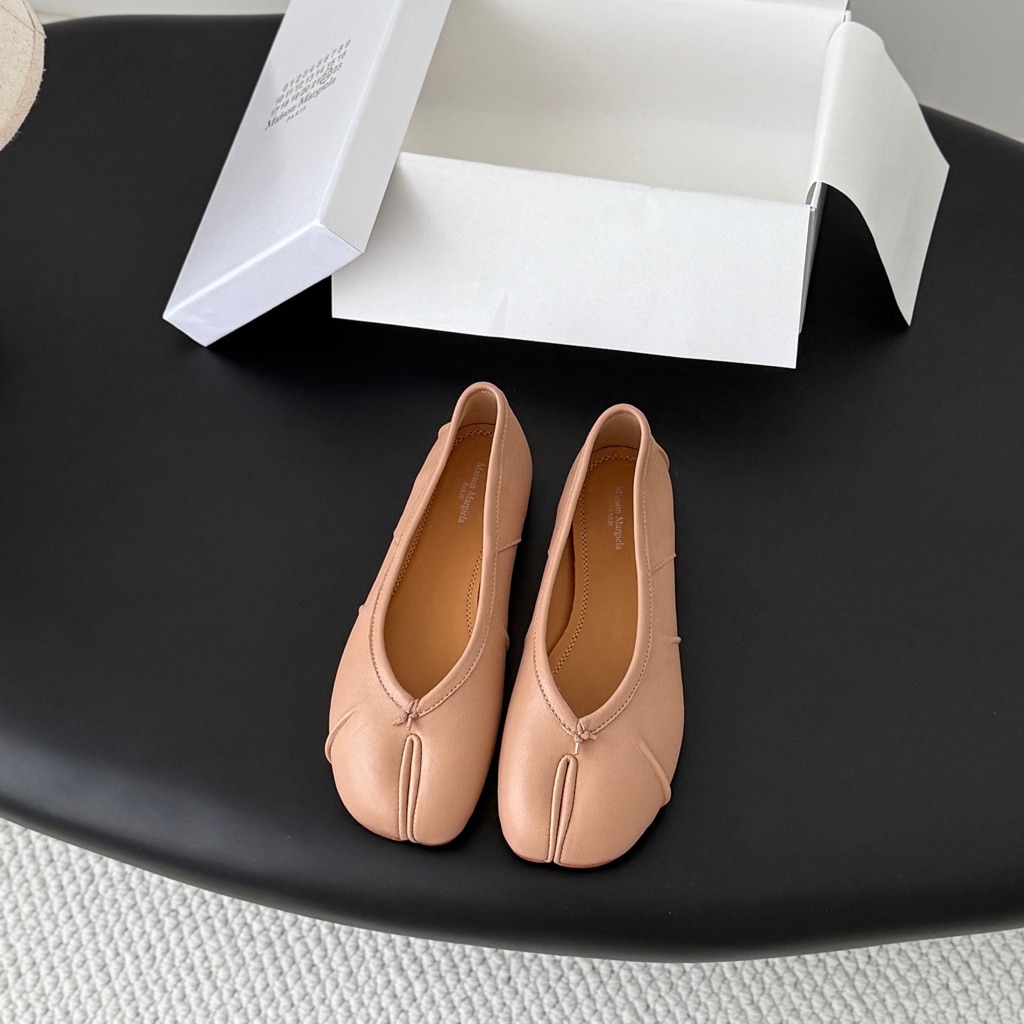 Maison Martin Margiela Nude Split-Toe Ballet Flats